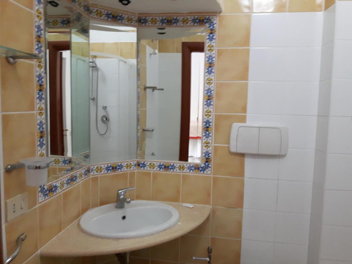 Parigino Hotel Palinuro Buitenkant foto